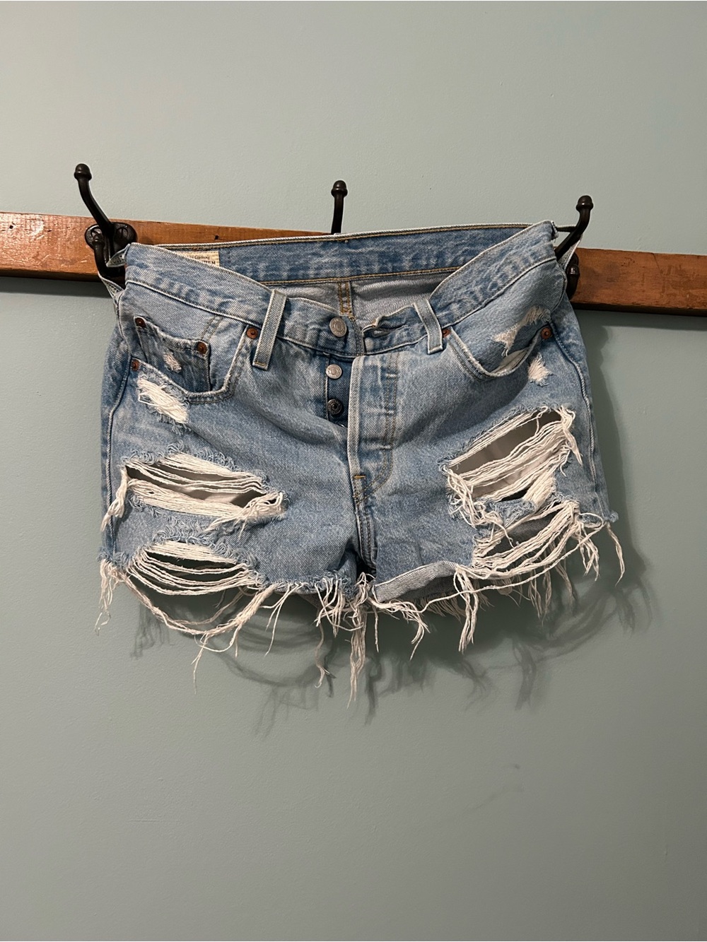 High rise Levi jean shorts